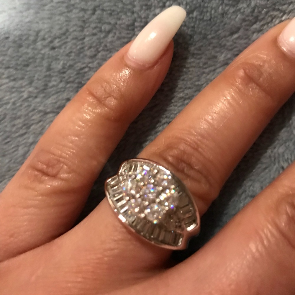 💥BNWT Ring💥 - Picture 3 of 8